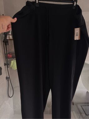 BNWT BLACK SWEAT PANTS